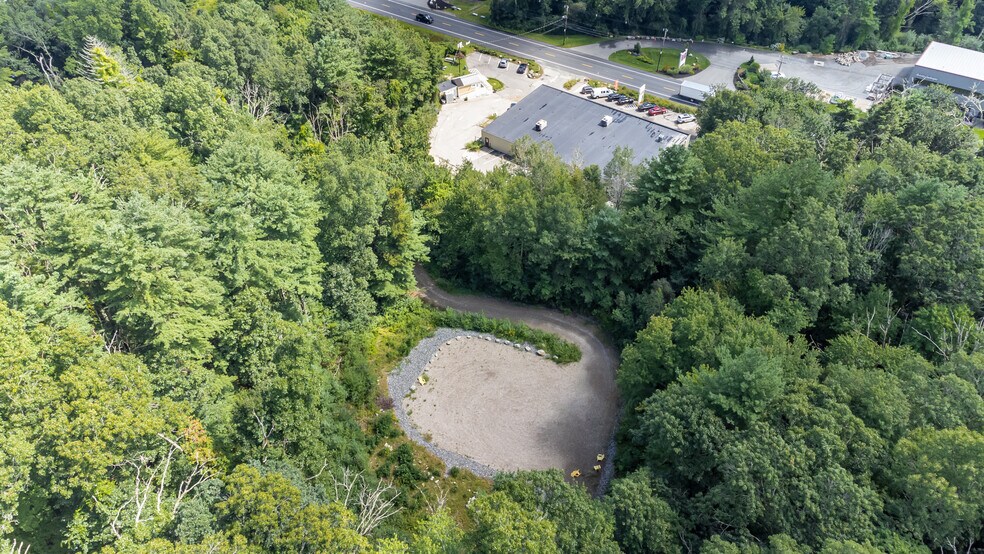 More Photos Of 116 Newburyport Tpke, Rowley Storefront Retail Office For Lease