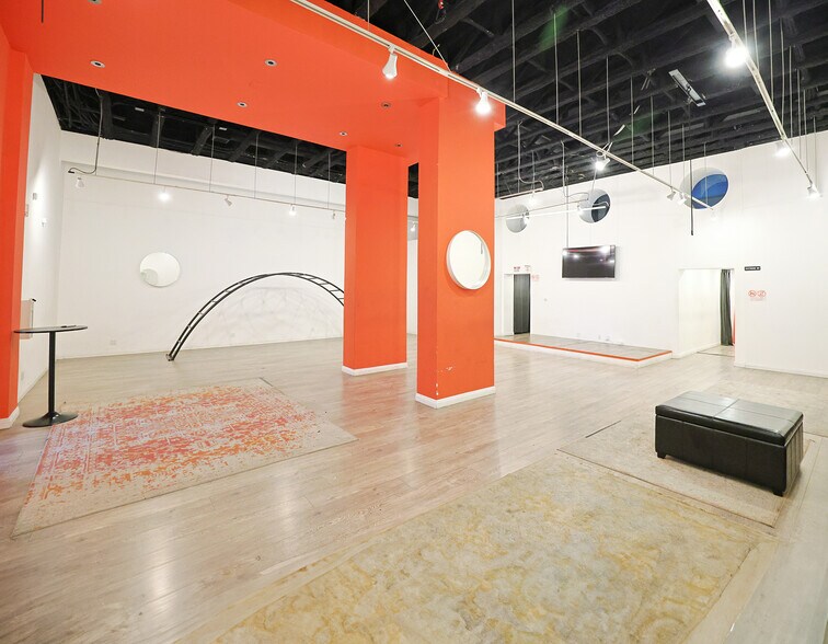 More Photos Of 908-910 N La Cienega Blvd, Los Angeles Storefront Retail Office For Sale