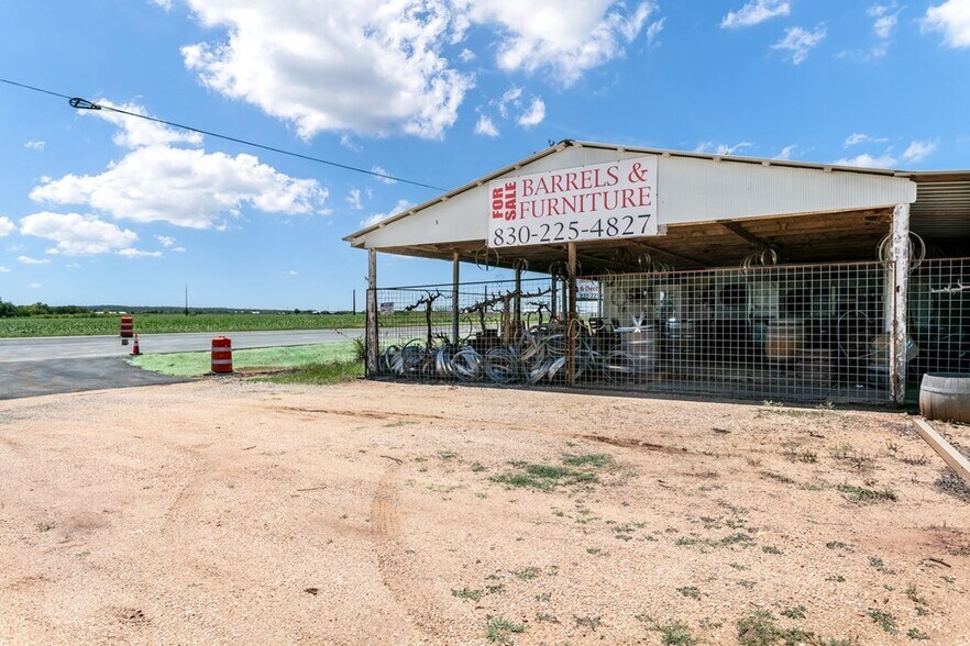 More Photos Of 12148 E US Highway 290, Fredericksburg Land For Lease