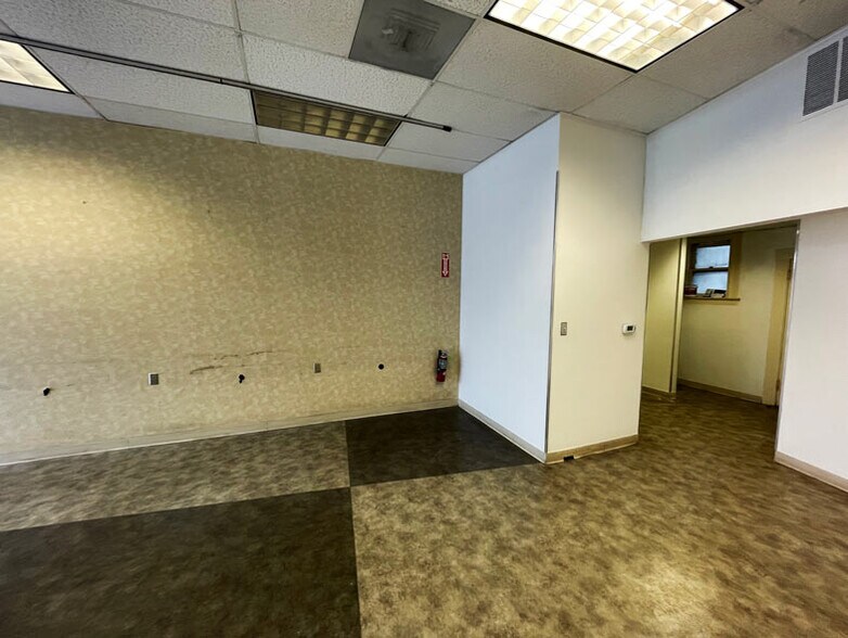 More Photos Of 721 Irving St, San Francisco Storefront Retail Residential For Lease