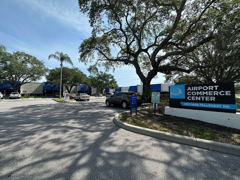 More Photos Of 7602-7644 15th St E, Sarasota Unknown For Lease