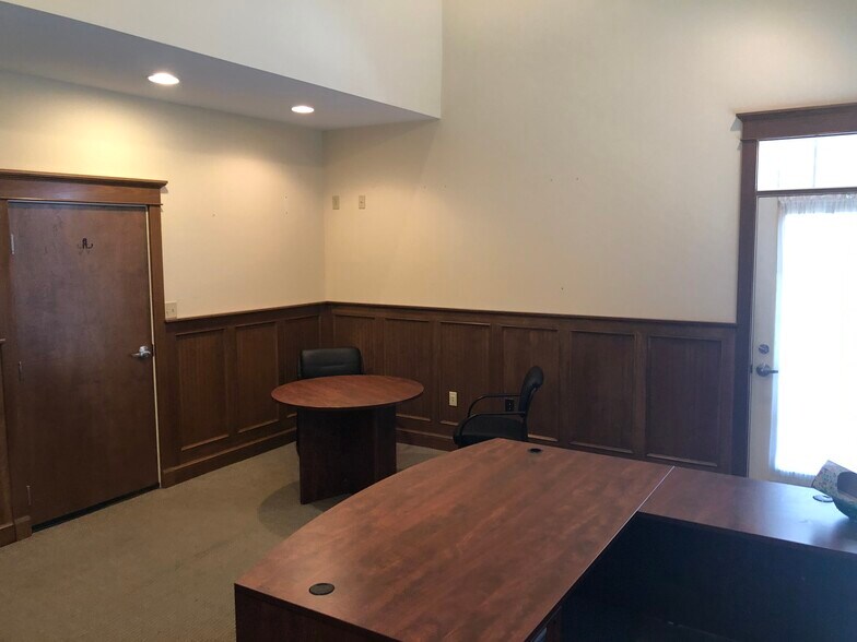 More Photos Of 23 Forry St, Newark Office Residential For Lease