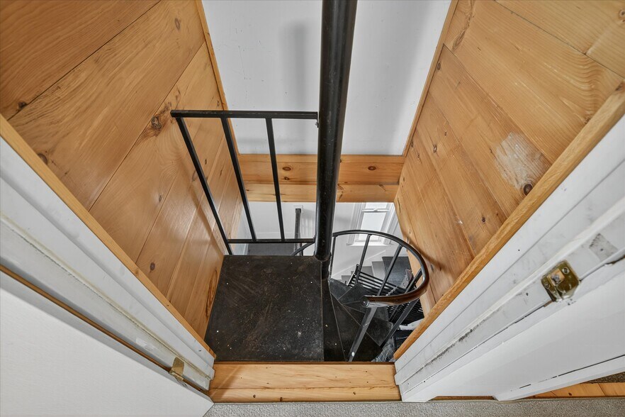 More Photos Of 61 Pleasant St, Ludlow Apartments For Sale