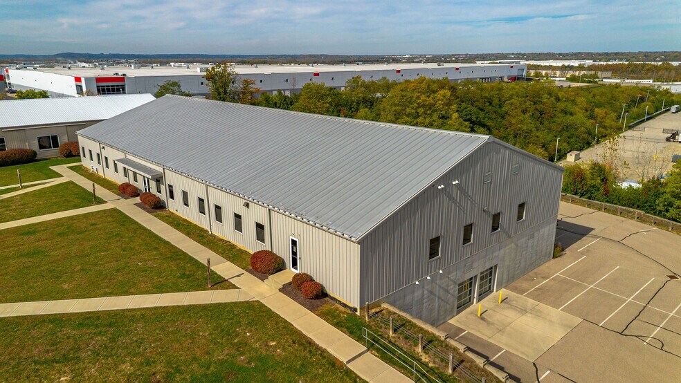 More Photos Of 4400 Port Union Rd, West Chester Light Distribution For Sale