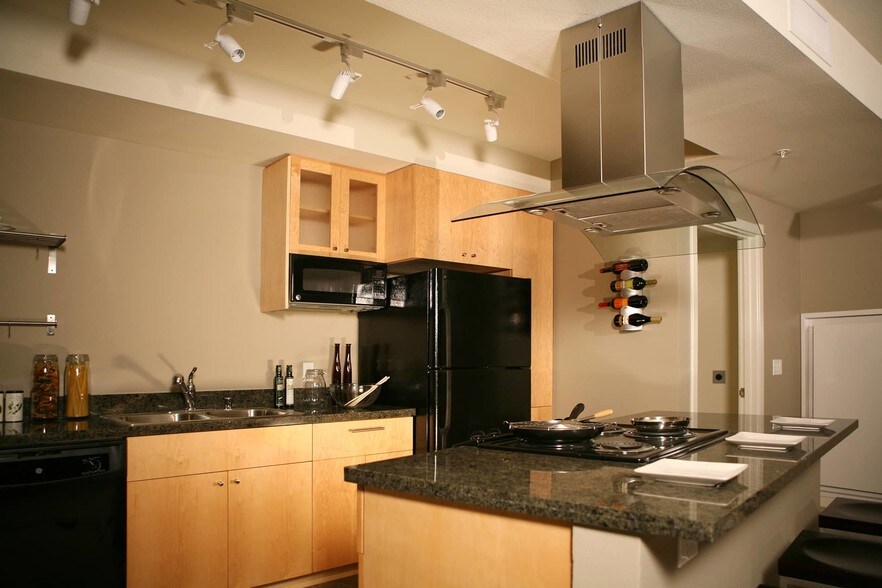 More Photos Of 989 112th Ave NE, Bellevue Apartments For Lease