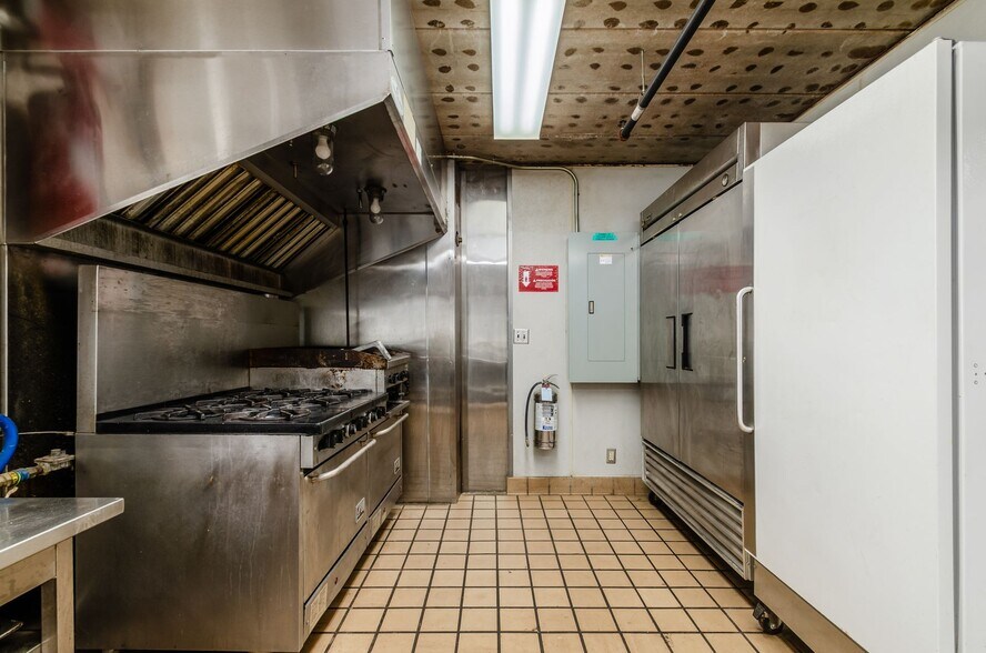 More Photos Of 191 E 15th Ave, Columbus Lodge Meeting Hall For Lease