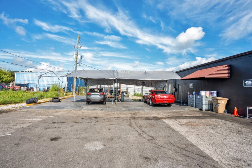 More Photos Of 120 W Carroll St, Kissimmee Industrial For Sale