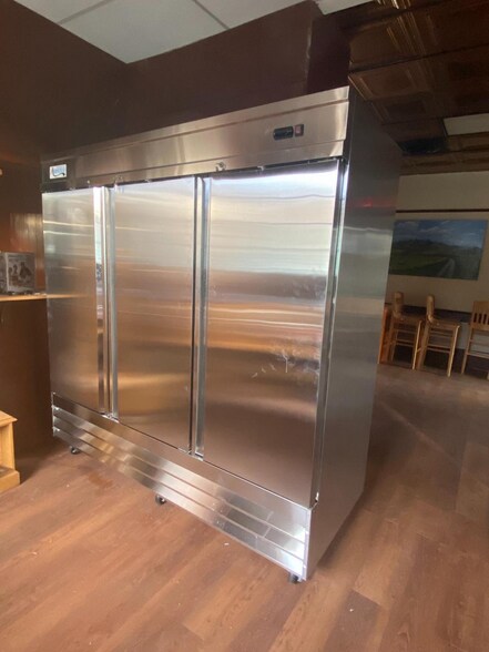 More Photos Of 121 Main St, Lovingston Restaurant For Sale