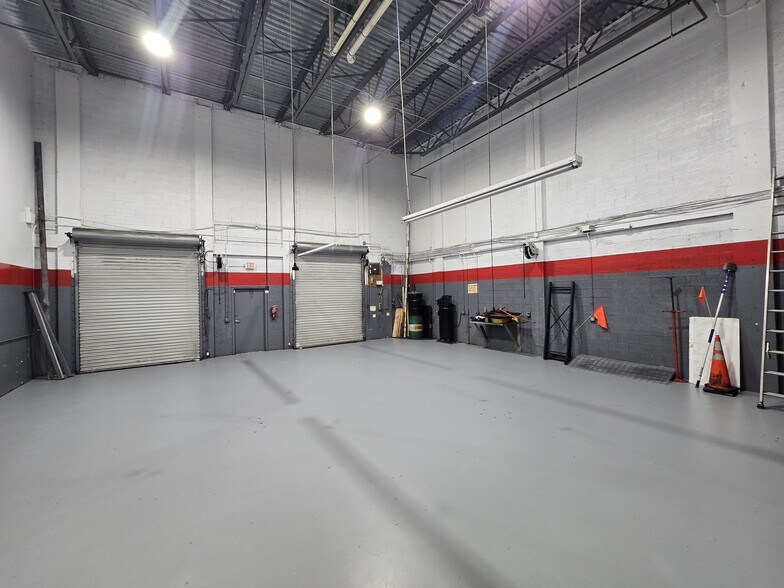 More Photos Of 12140 Wiles Rd, Coral Springs Light Manufacturing For Sale
