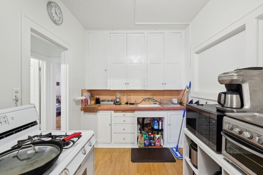 More Photos Of 2525-2543 University Ave, San Diego Apartments For Lease