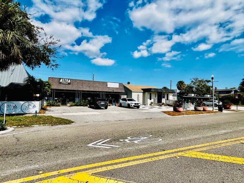 More Photos Of 3023 Central Ave, Saint Petersburg Storefront Retail Office For Sale