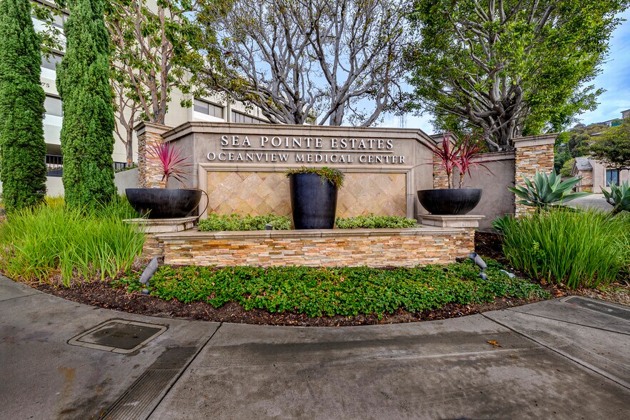 More Photos Of 675 Camino de los Mares, San Clemente Medical For Lease