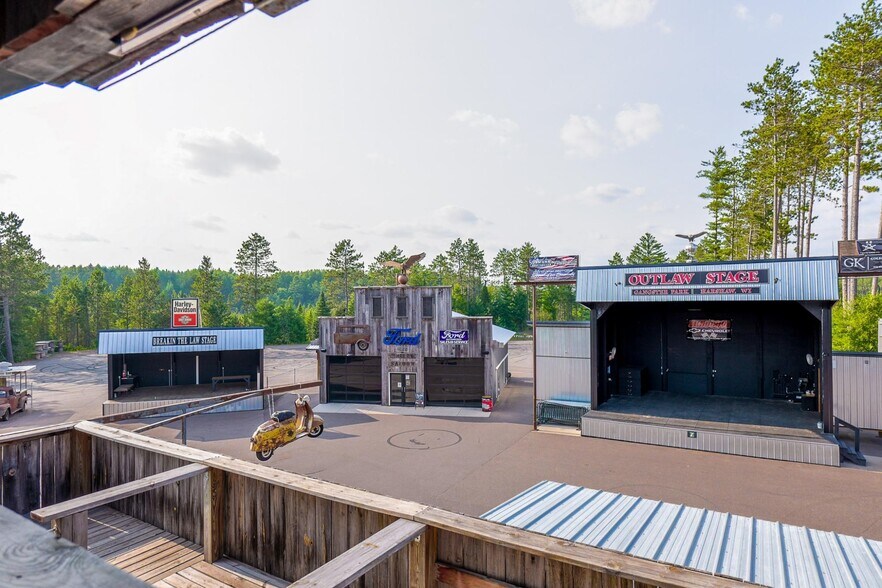 More Photos Of 5261 US-51, Harshaw Theater Concert Hall For Sale