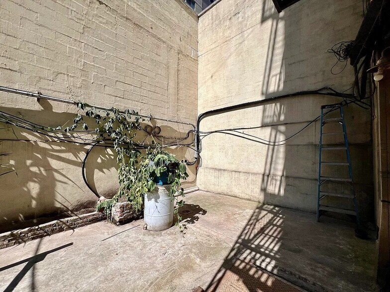 More Photos Of 109 Madison St, New York Apartments For Sale