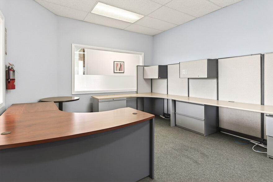 More Photos Of 22421-22429 Hesperian Blvd, Hayward Research And Development For Sale