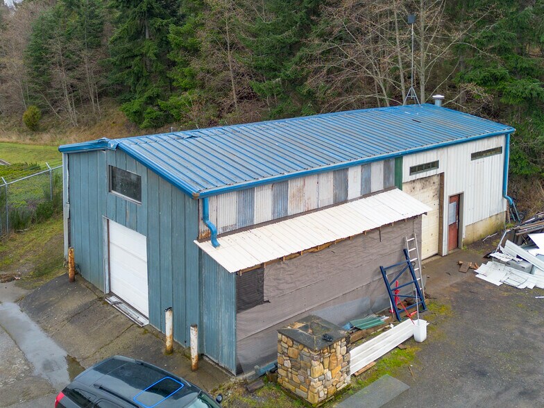 More Photos Of 3368 E Hwy 101, Port Angeles Showroom For Sale