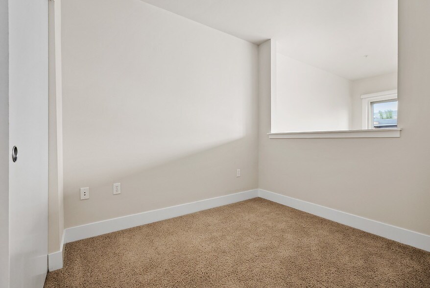 More Photos Of 523 Broadway E, Seattle Apartments For Lease