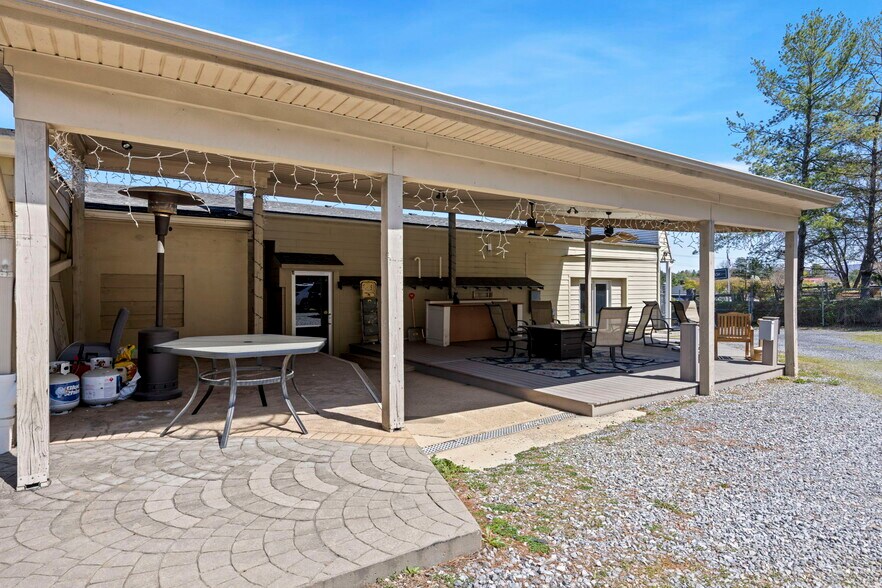 More Photos Of 2503 Jefferson Hwy, Waynesboro Freestanding For Lease