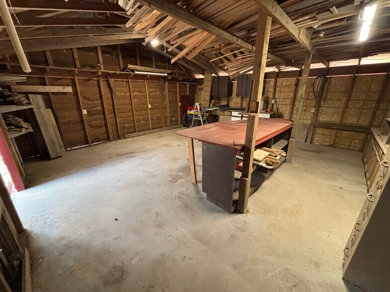 More Photos Of 500 Sharon Rd, King William Office Residential For Sale