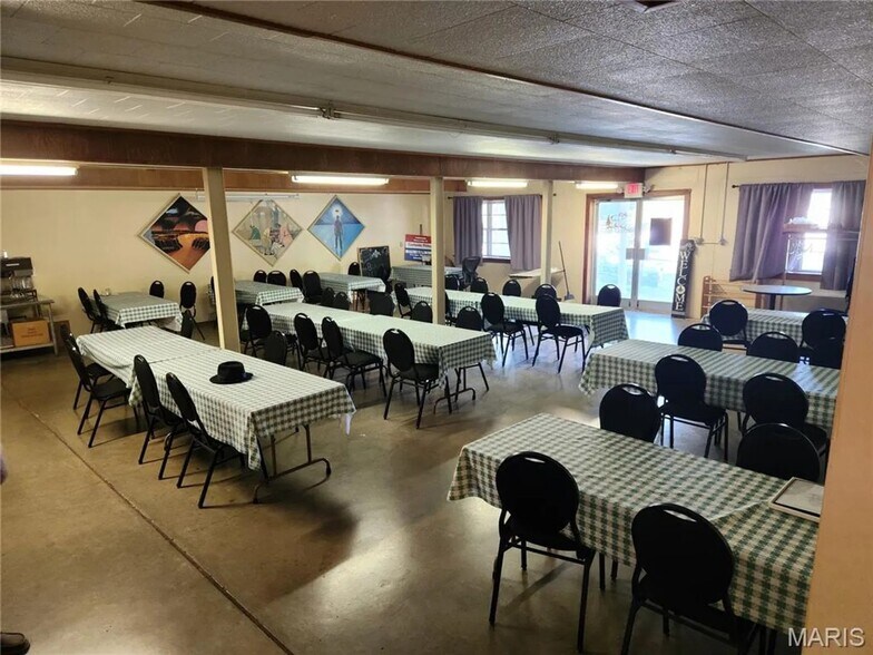 More Photos Of 221 Federal Aid Secondary 1780, Lebanon Office For Sale