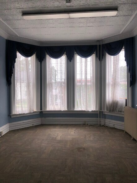 More Photos Of 20 W Central Ave, Delaware Office For Lease