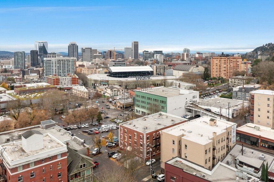 More Photos Of 2157 W Burnside St, Portland Apartments For Sale