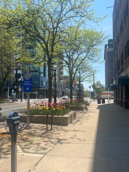 More Photos Of 350 S Main St, Ann Arbor Office For Lease