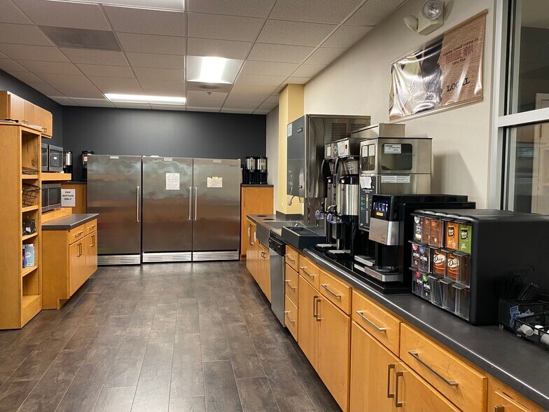 More Photos Of 3600 Digital Dr, Dubuque Office For Sale