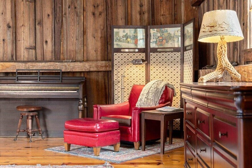 More Photos Of 507 Benson Rd, Manchester Center Specialty For Sale