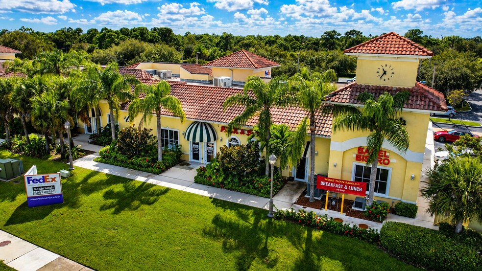 More Photos Of 5683-5693 SE Crooked Oak Ave, Hobe Sound Unknown For Lease