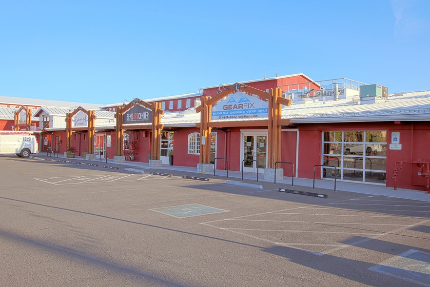 More Photos Of 500 SW Industrial Way, Bend Freestanding For Lease