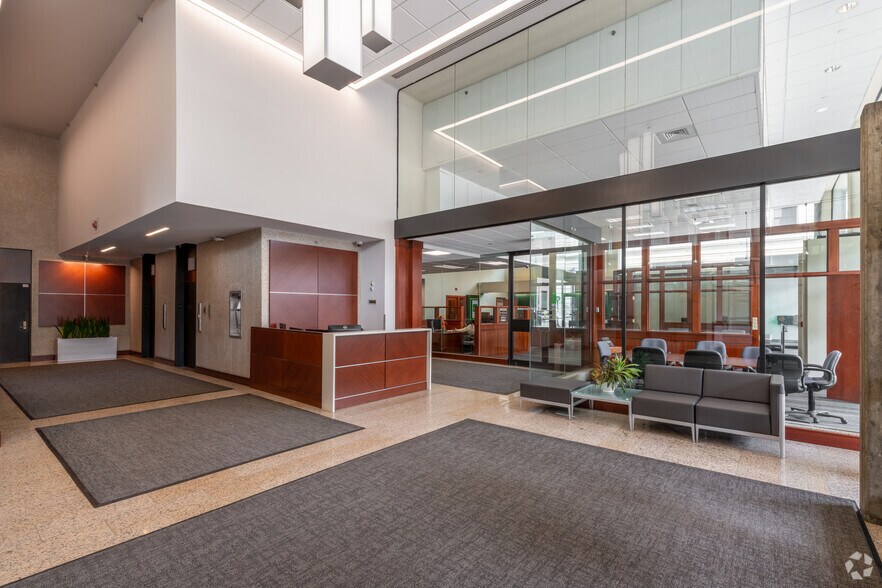 More Photos Of 370 Main St, Worcester Office For Lease