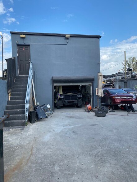 More Photos Of 4935 E 10th Ln, Hialeah Distribution For Sale