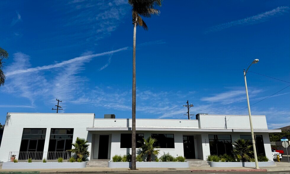 Primary Photo Of 2633 Loma Vista Rd, Ventura Medical For Sale
