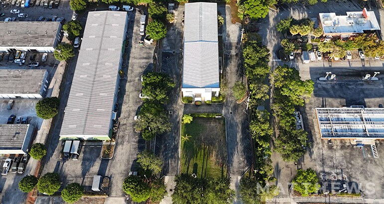 More Photos Of 7354 Central Industrial Dr, Riviera Beach Light Distribution For Sale