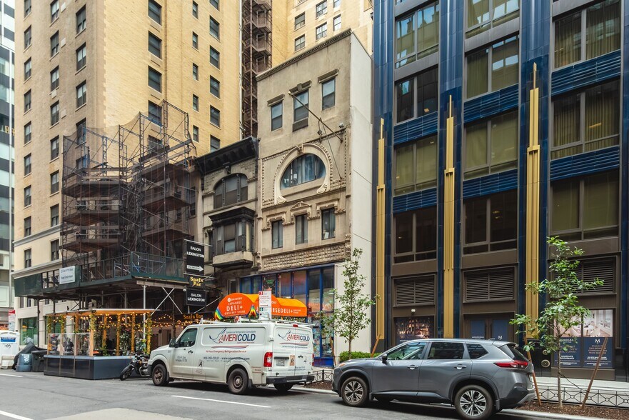 More Photos Of 129 E 47th St, New York Apartments For Sale