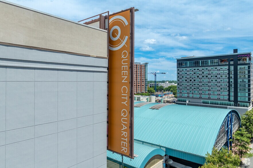 More Photos Of 210 E Trade St, Charlotte Unknown For Lease