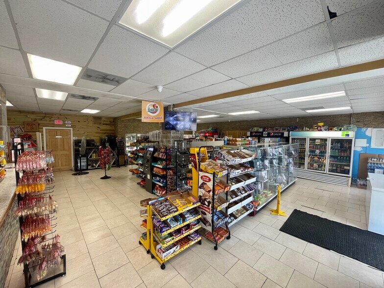 More Photos Of 5725 Pembroke Rd, Hollywood Convenience Store For Sale