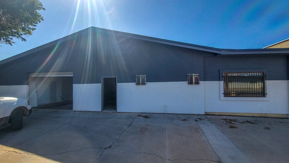 More Photos Of 3650 N 40th Ave, Phoenix Warehouse For Lease