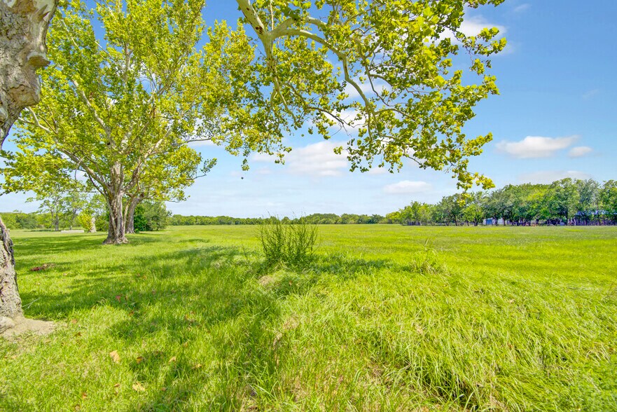 More Photos Of 7317 2nd, Hitchcock Land For Sale