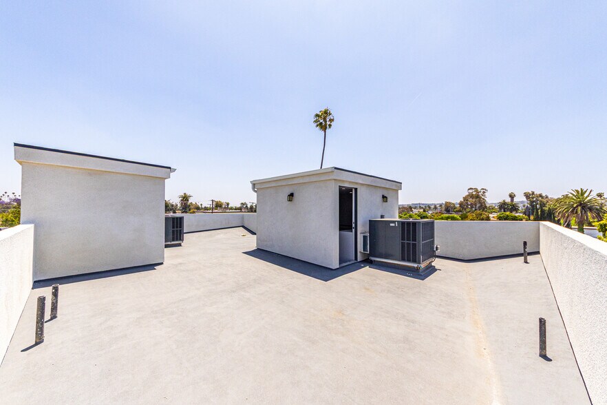 More Photos Of 2223 S Highland Ave, Los Angeles Apartments For Sale