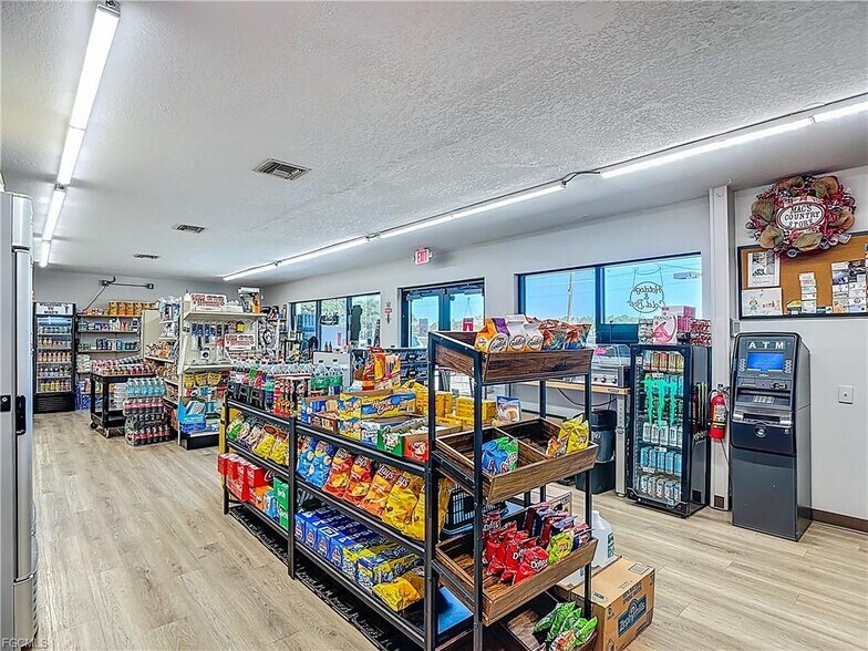 More Photos Of 4443 Loblolly Bay Rd, LaBelle General Retail For Sale