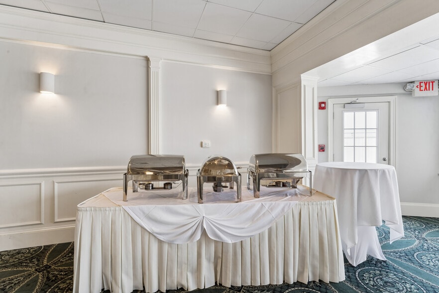 More Photos Of 62 Cove St, New Haven Specialty For Sale