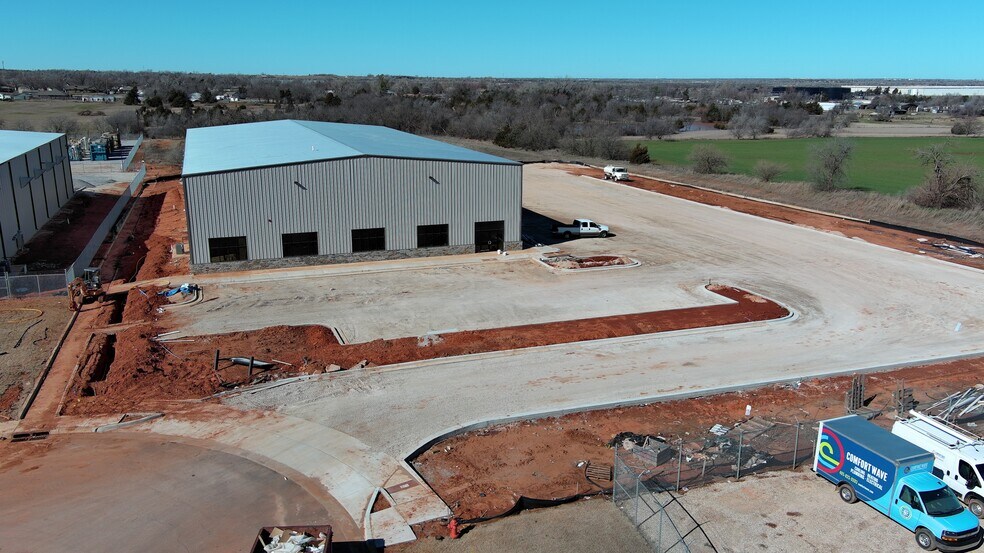 More Photos Of 7417 SW 67th St, Oklahoma City Warehouse For Sale