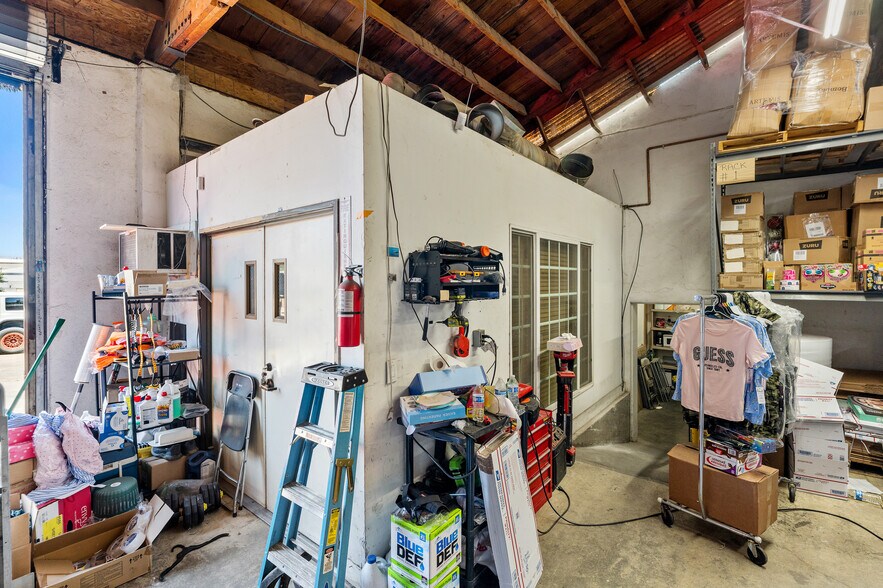 More Photos Of 2879 Main St, Riverside Warehouse For Lease