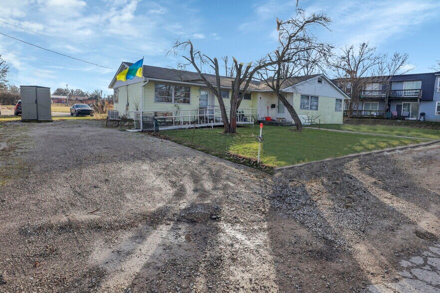 More Photos Of 12-35 Grove Ct, Marysville Apartments For Sale