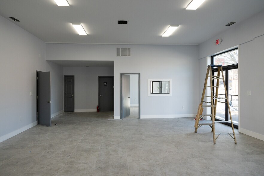 More Photos Of 42 County St, Attleboro Unknown For Lease