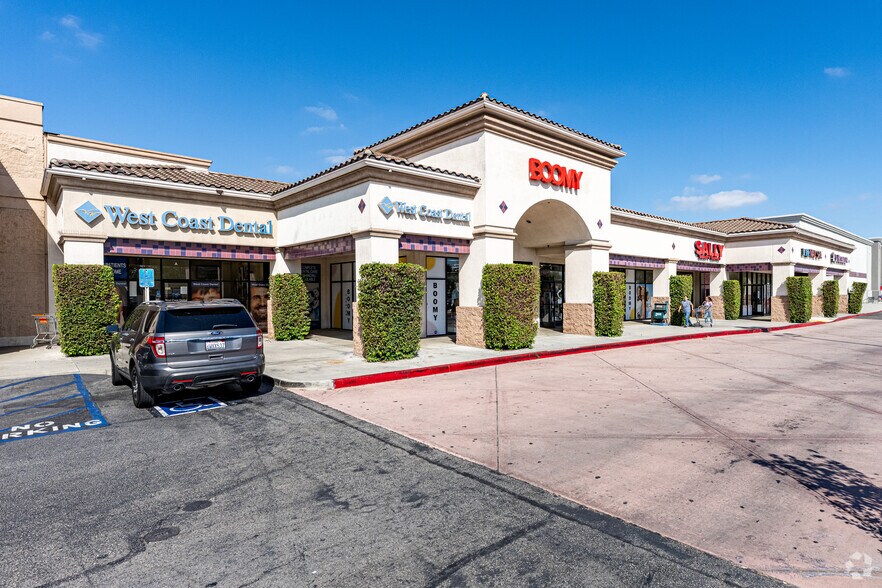 More Photos Of 14525 Lakewood Blvd, Paramount Storefront Retail Office For Sale