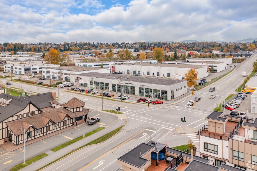 More Photos Of 19585 56th Ave, Surrey Warehouse For Lease