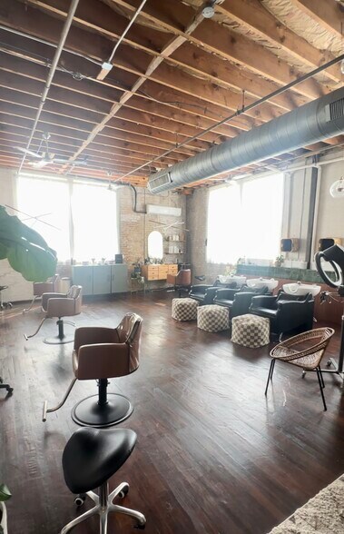 More Photos Of 1333 Buena Vista St, San Antonio Warehouse For Lease